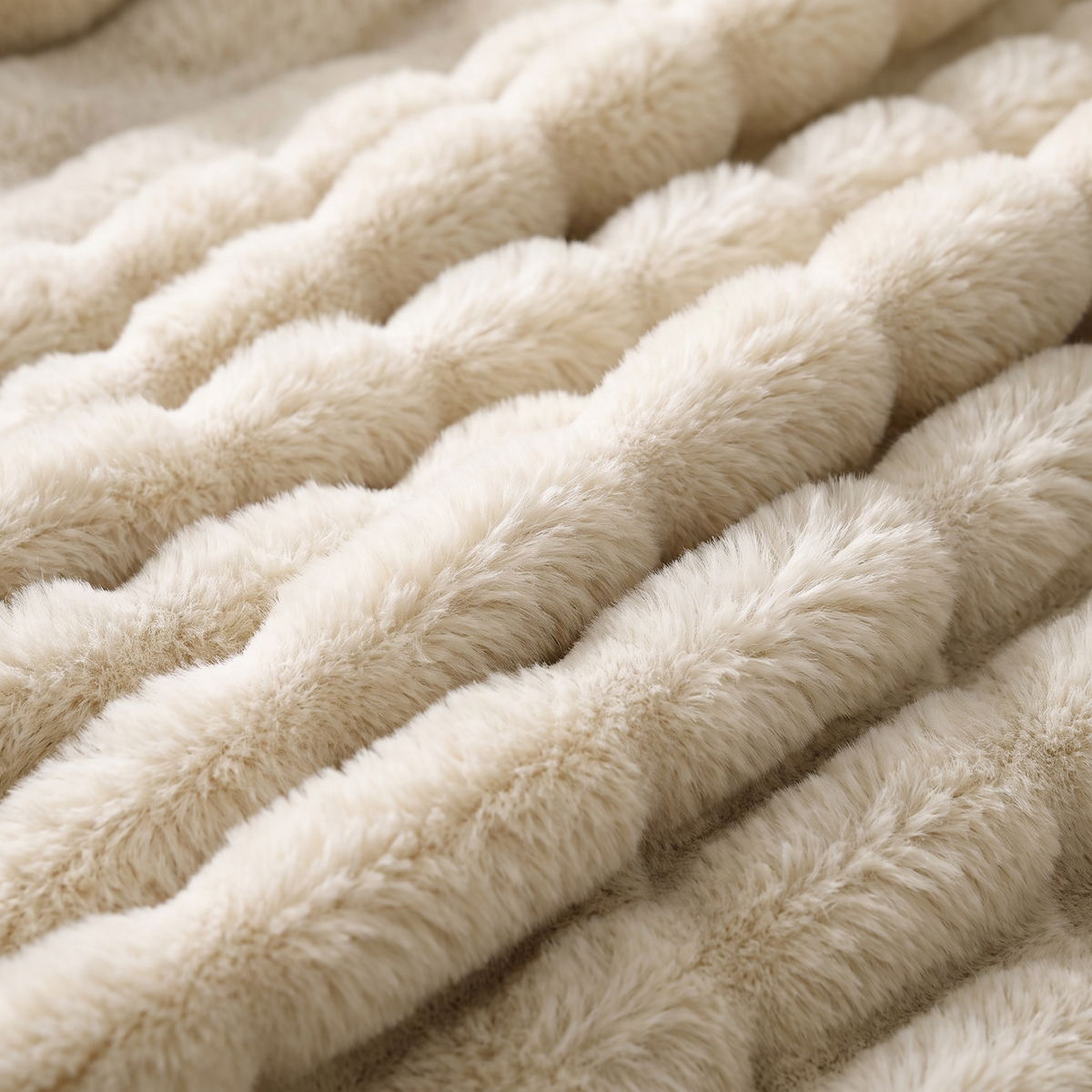 Nova Plush Faux Fur Throw bubble texture detail