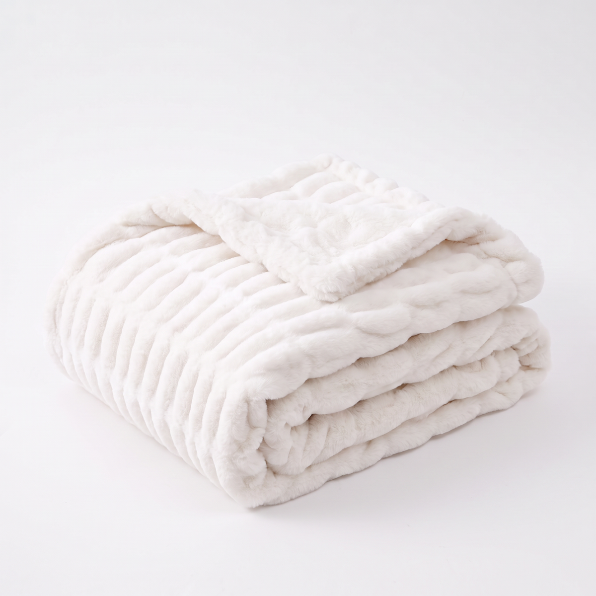 Nova Plush Faux Fur Throw in White Heavyweight Double-Sided