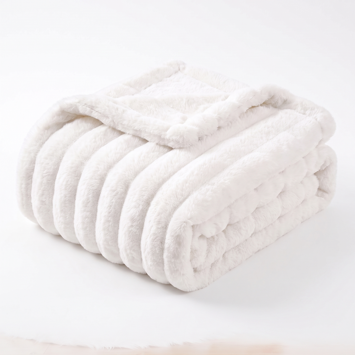 Nova Plush Faux Fur Throw in White