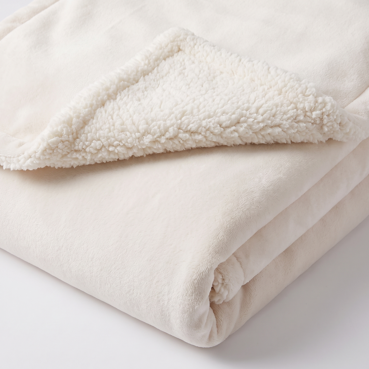 CloudNest Reversible Sherpa Fleece Blanket lifestyle photo 3